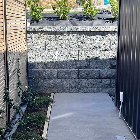 Lake Views - New Apartment With Room To Relax Wanaka Exterior foto